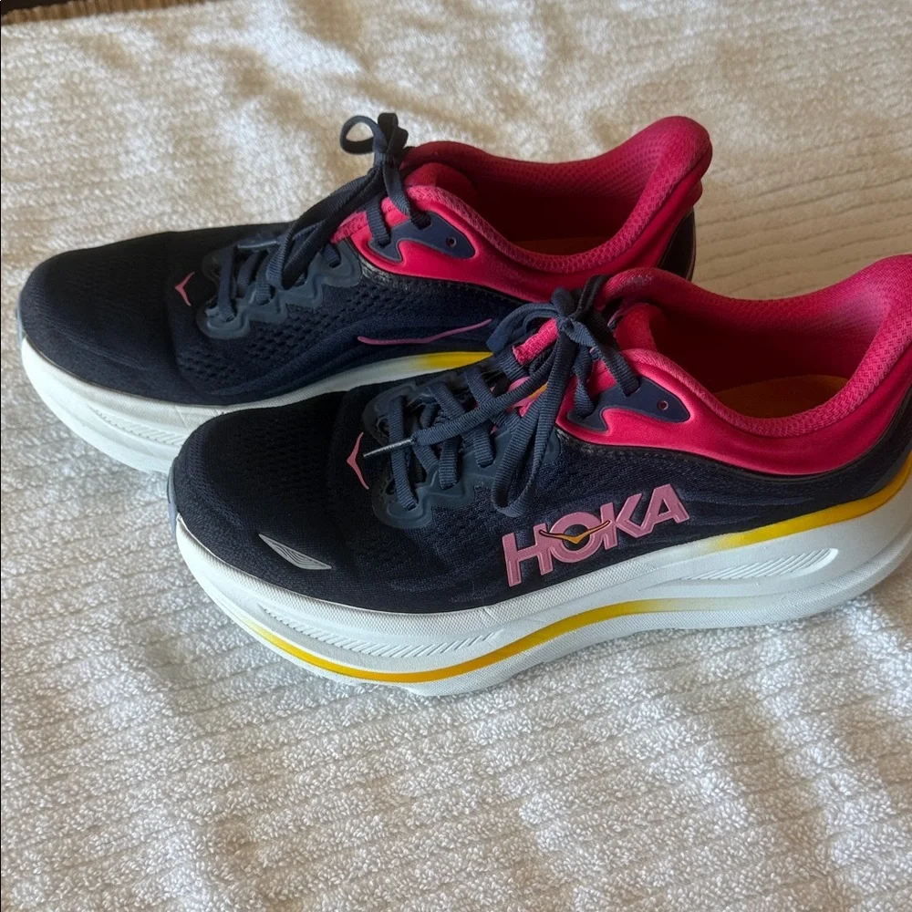 Hoka Bondi 9 Women's Navy and Pink Athletic Shoes - Picture 1 of 8